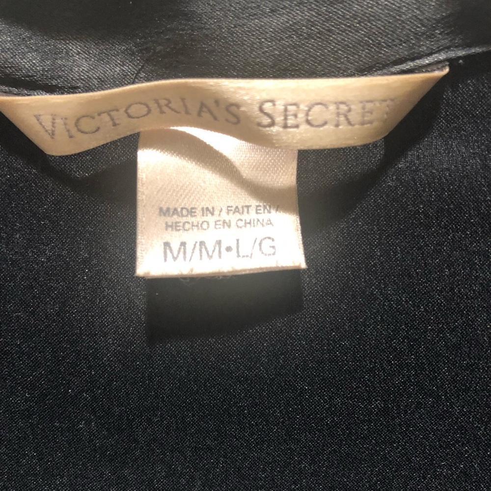 Victoria Secret satin w/lace detail kimono robe